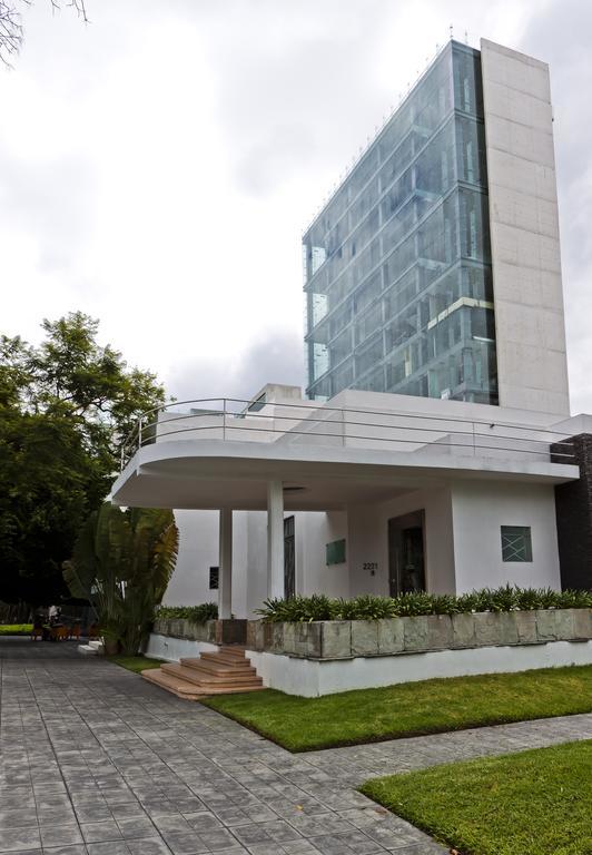 Demetria Hotel Гуадалахара Екстериор снимка